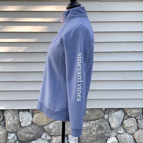 VINEYARD Vines Women's Contrast Graphic 1/4 Zip Sweatshirt in Periwinkle Blue - Picture 9 of 16